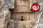 عکس| سفر زمان؛ استراحت مرد قاجاری در مقبرۀ «داریوش کبیر»