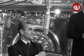 عکس| سفر در زمان؛ «محمدرضا پهلوی» در جشن تولد 41 سالگی اش در کاخ گلستان؛ سال 1339