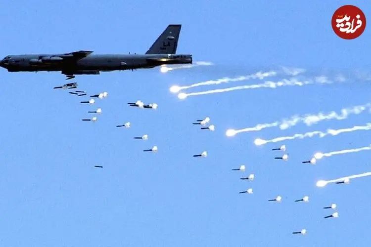 عکس| بمباران با بیش از ۲۰۰ بمب افکن «بی ۵۲» جهان را در بهت فرو برد؛ ۲۰ هزار تُن بمب در ۱۱ روز