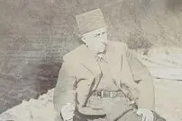 عکس| سفر زمان؛ ژست مظفرالدین شاه با قمه در کنار لاشۀ پلنگ