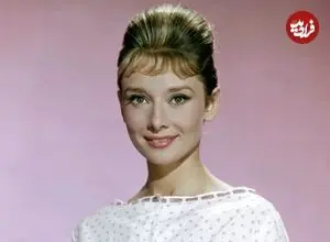 عکس| سفر در زمان؛ «آدری هپبورن» در جوانی و در کنار یک اسب؛ سال 1333