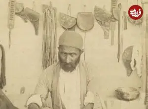 عکس| سفر زمان؛ تصویری از یک کفاش در گوشه‌ای از شهر تهران ؛ حدود 140 سال قبل