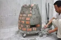 ببینید؛ مراحل ساخت یک اجاق هیزمی قابل حمل با آجر و سیمان 