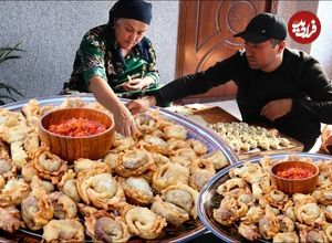 (ویدئو) غذای روستایی در ازبکستان؛ پخت یک غذای سنتی با گوشت چرخ کرده و آرد