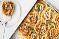 طرز تهیه پیتزا رولی پپرونی؛ یک غذای خوشمزه و متفاوت برای دورهمی‌ها