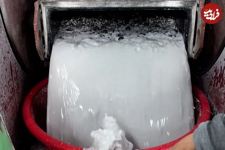 ببینید| فرآیند تماشایی تولید انبوه دکمه در کارخانه ای در کره جنوبی