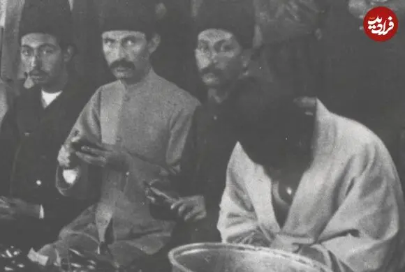 عکس| سفر زمان؛ درباریان ناصرالدین شاه در حال بادمجان پوست کندن در سرخه‌حصار