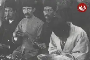 عکس| سفر زمان؛ درباریان ناصرالدین شاه در حال بادمجان پوست کندن در سرخه‌حصار