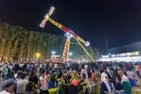 ( عکس) تصویر جالب پیرزن و پیرمرد در تونل وحشت اولین شهربازی تهران