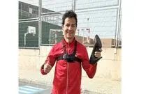 (عکس) مردی که مسافت ۱۰۰ متر را با کفش پاشنه بلند دوید و رکورد زد