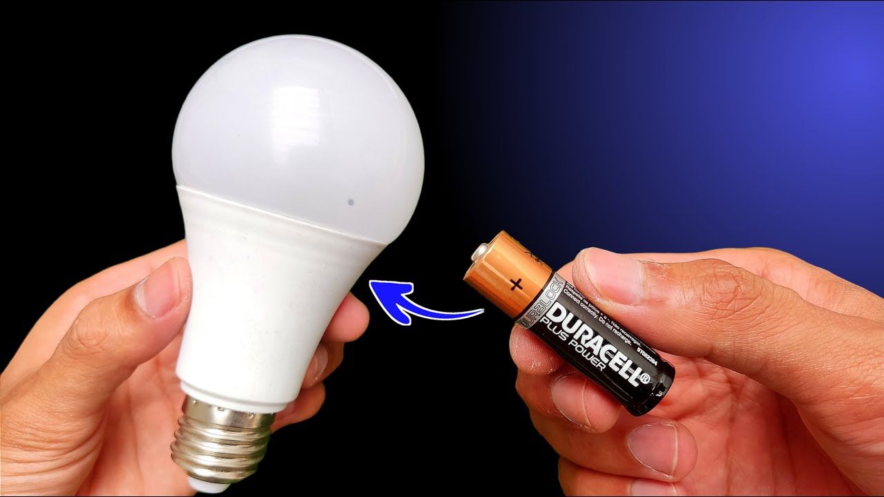 (ویدئو) چگونه با باتری 1.5 ولتی یک لامپ ال ای دی (LED) قدیمی را تعمیر کنیم؟
