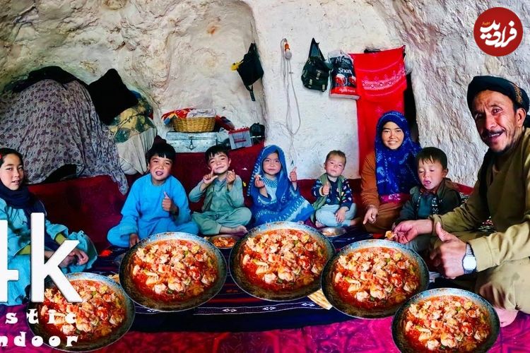 ببینید| غذای روستایی در افغانستان؛ پخت خوراک مرغ و سبزیجات در غار