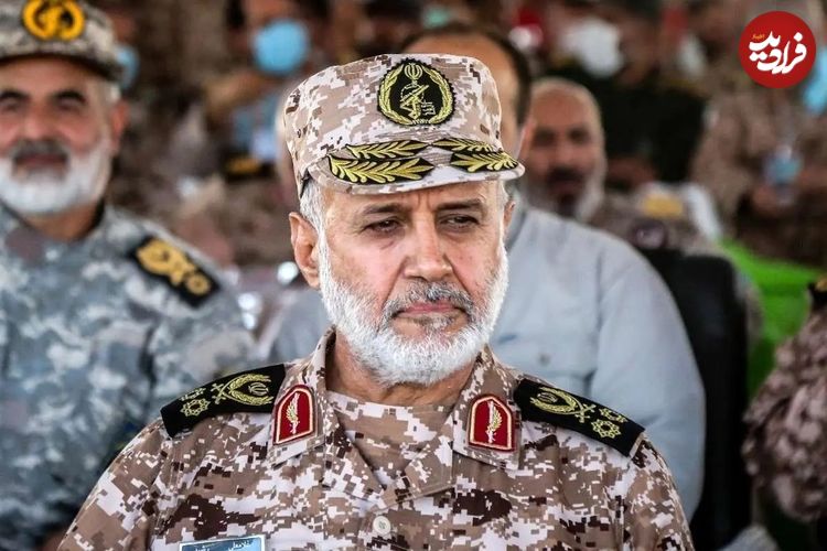 عکس؛ سفر در زمان؛ «سرلشکر رشید با کلاهخود نظامی در کنار نفربر عراقی»؛ دهه 60