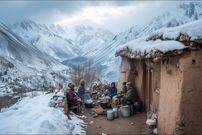 ببینید؛ غذای روستایی در افغانستان؛ پخت غذای محلی با مرغ و سیب زمینی