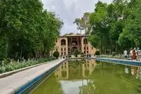 عکس| سفر به ایران قدیم؛ منظرۀ «کاخ هشت بهشت» در دوران قاجار