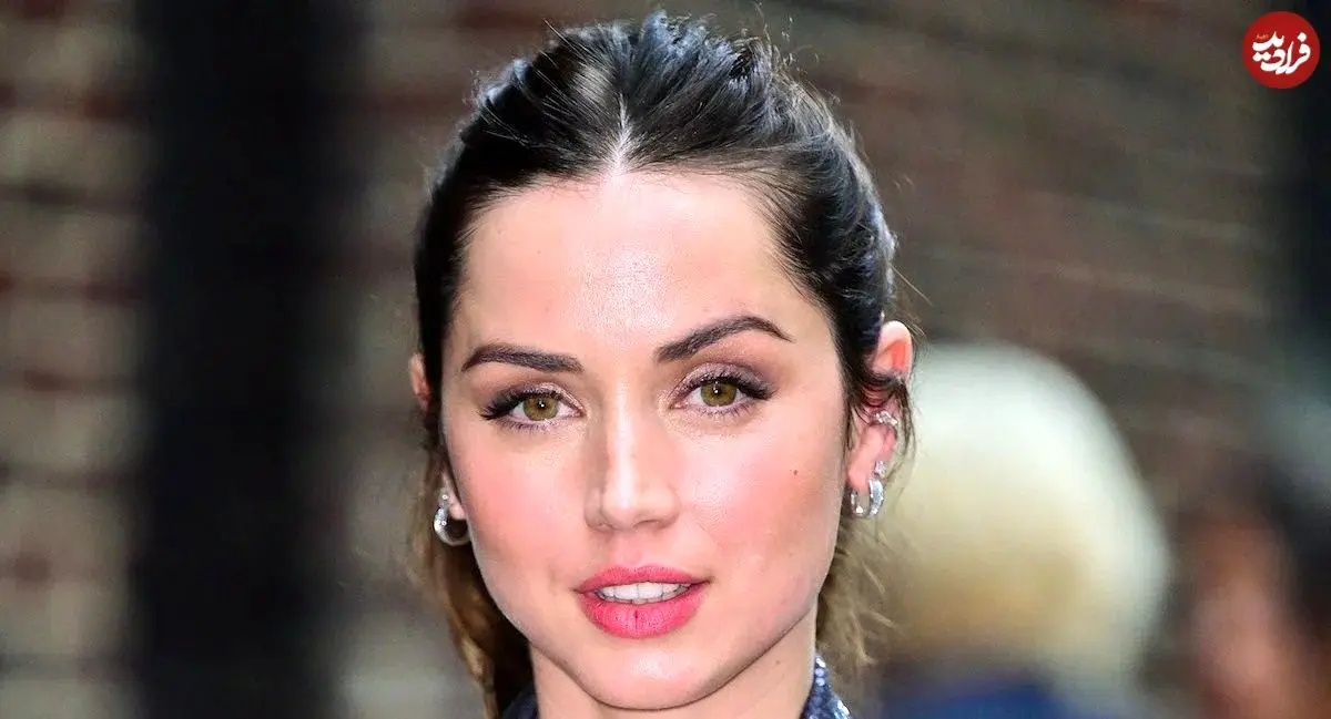 عکس| سفر در زمان؛ «آنا د آرماس 27 سالە» در مراسم افتتاحیه فیلم «تق تق» در یوتا؛ سال 1393