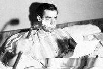 عکس؛ سفر در زمان؛ سفر در زمان؛ تصویری از ترور نافرجام محمدرضا پهلوی در ۱۵ بهمن