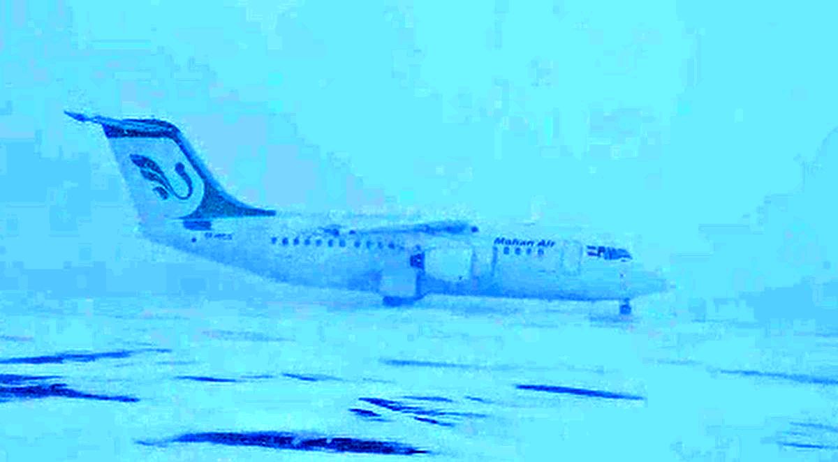 (ویدئو) فرود هیجان‌انگیز هواپیما در کولاک برف اردبیل 