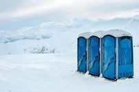 تصاویر؛ عجیب‌ترین توالت‌های جهان؛ یک صندلی‌ در ارتفاع ۴٬۴۲۰ متری میان ابرها