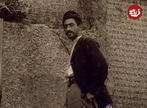 عکس| سفر زمان؛ جوانان همدانی و توریست خارجی در گنجنامۀ همدان؛ یک قرن قبل
