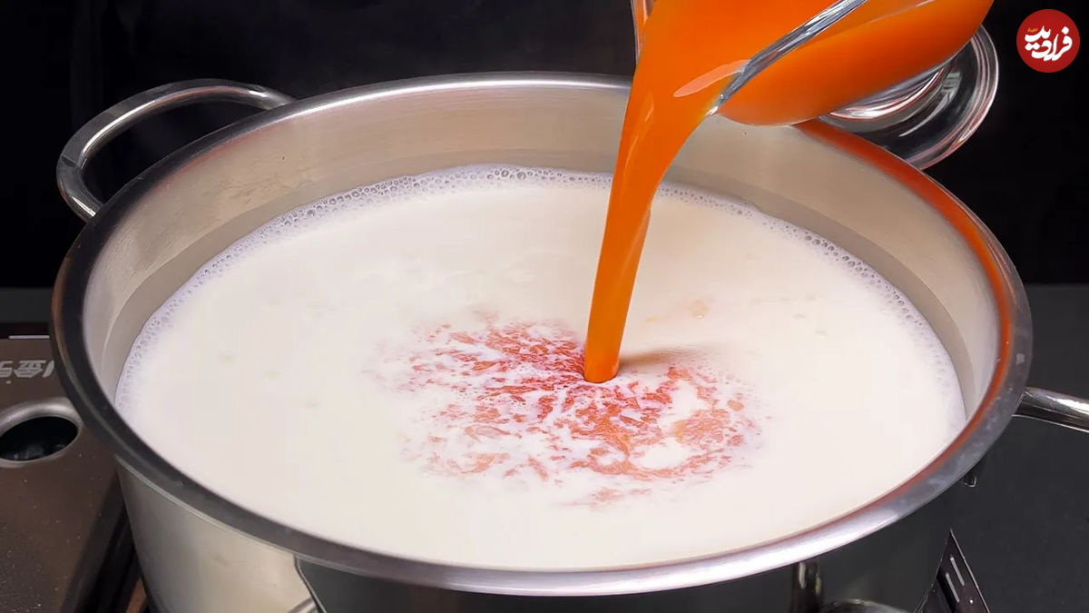 (ویدئو) نحوه تهیه پنیر آلمانی خوشمزه با شیر و آب هویج در خانه