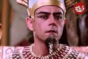 عکس| سفر زمان؛ «آخناتون و آناهیتا همتی» در کنار هم روی صحنه تئاتر؛ سال 90
