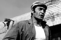 عکس| سفر در زمان؛ «بیک ایمانوردی» در 35 سالگی و در پشت صحنه فیلم ایوب؛ سال 50