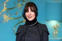 عکس| سفر زمان؛ تیپ و چهره باورنکردنی «سارا بهرامی» روی صحنه تئاتر