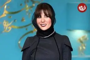 عکس| سفر زمان؛ تیپ و چهره باورنکردنی «سارا بهرامی» روی صحنه تئاتر