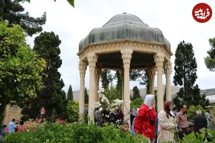 فال حافظ امروز سه شنبه 17 شهریورماه 1405