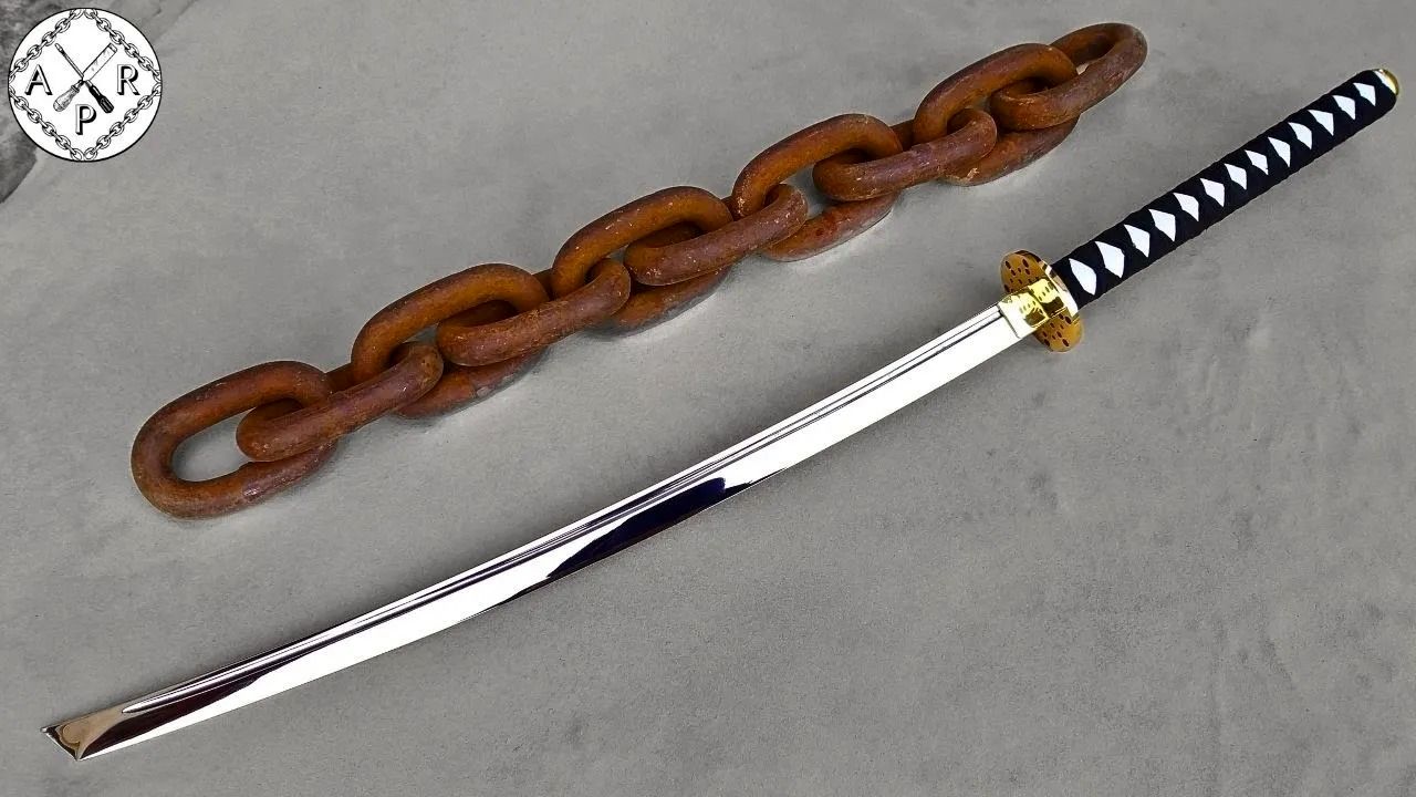 (ویدئو) این آهنگر مشهور اوکراینی از زنجیر زنگ زده یک شمشیر استثنایی می سازد!