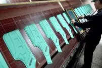 ببینید| فرآیند تولید انبوه جلیقه نجات در کارخانه ای در کره جنوبی