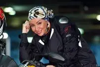 عکس| سفر زمان؛ تیپ و چهرۀ «جواد عزتی» و همسرش «مه‌لقا باقری» در جشنواره فجر؛ سال 96