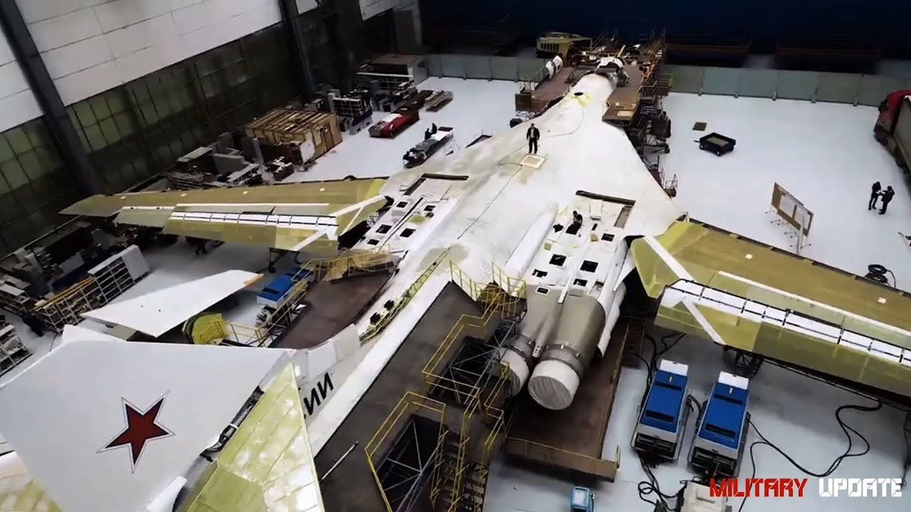 (ویدئو) ببینید روس ها چگونه بمب‌افکن مافوق صوت «تی یو 160» را تولید می کنند
