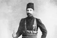 (عکس) سفر به تاریخ؛ «یپرم خان، از رهبران انقلاب مشروطه به همراه تفنگداران اش»؛ اواخر دهه 1280
