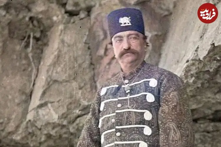 عکس| سفر زمان؛ ژست جالب «ناصرالدین‌شاه» با کلاه سیلندری و پالتوی پوستی در جوانی