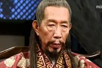 عکس| سفر به تاریخ؛ چهرۀ متفاوت «سونگ ینگ» در یک فیلم قدیمی؛ 17 سال قبل از سریال «جومونگ»