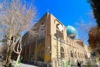 عکس| سفر به ایران قدیم؛ منظرۀ یک مسجد در چهارباغ اصفهان در دوران ناصرالدین شاه