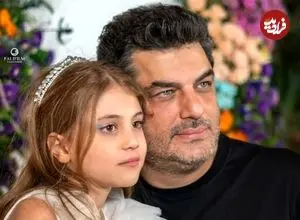 عکس| سفر زمان؛ چهرۀ «سام درخشانی» در جدیدترین تئاترش؛ سال 1404