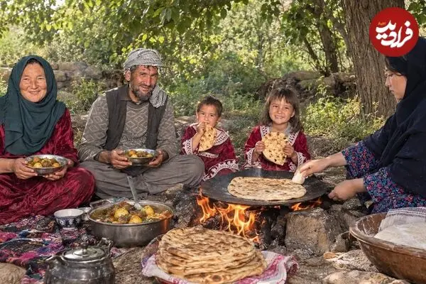 ببینید| غذای روستایی در افغانستان؛ پخت خوراک گل کلم و سیب زمینی همراه با نان تازه در طبیعت