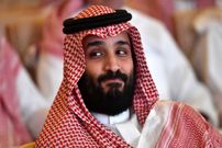 عکس؛ سفر به تاریخ؛ «محمد بن سلمان» ولیعهد عربستان در 11 سالگی در کنار پدرش