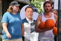 عکس؛ رونمایی پسر آرنولد شوارتزنگر از بدن عضلانی خود بعد از مدت‌ها تلاش برای کاهش وزن