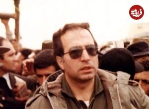 عکس؛ سفر به تاریخ؛ «شهید سرلشکر فکوری»  قبل از انقلاب در یک کلاس آموزشی در آمریکا