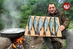 ببینید| غذای روستایی در آذربایجان؛ صید ماهی و کباب کردن آن در جنگل
