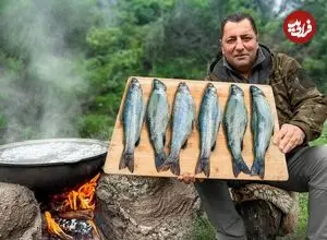 ببینید| غذای روستایی در آذربایجان؛ صید ماهی و کباب کردن آن در جنگل