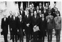 سفر در زمان؛ وزارت خارجه پیامی به اعضای هیئت فرستاد و اظهار داشت که استعفای دسته جمعی آنان به نفع ایالات متحده نیست