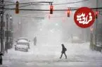 ببینید| باد شدید در نیویورک یک زن را سرنگون کرد