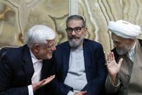 عکس؛ سفر زمان؛ «شمخانی» با لباس عربی در مراسم افطاری در اهواز؛ سال 1402