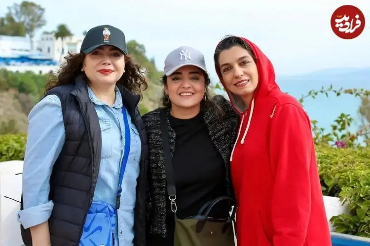 تصاویر؛ سفر گروهی بازیگران به شمال آفریقا؛ سلفی نرگس محمدی و علی اوجی در سیدی بوسعید تونس