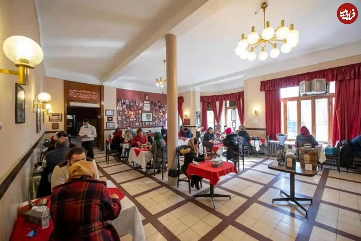 سفر در زمان؛ کافه نادری؛ پاتوق ۱۰۰ ساله تهران؛ تلاش پلیس برای دستگیری صادق هدایت